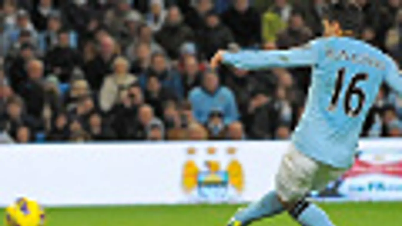 Manchester City - Stoke City labdarúgó mérkőzés újév napján, átmozgatták a reklámtáblákat a manchesteriek, Sergio Agüero