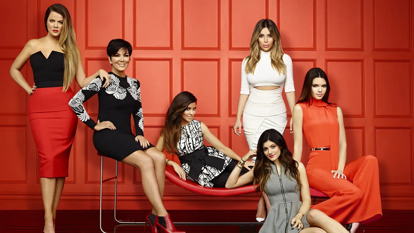Család, Hírnév, pénz, összetartás - Hollywood legsikeresebb családjai

Keeping Up With The Kardashians
Khloe Kardashian, Kris Jenner, Kourtney Kardashian, Kimberly Kardashian, Kylie Jenner, Kendall 