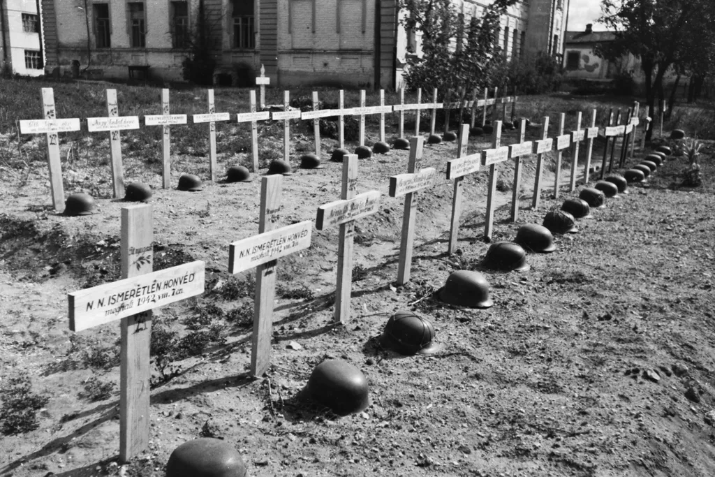 Oroszország,
Alekszejevka
magyar katonai temető.
ÉV
1942 