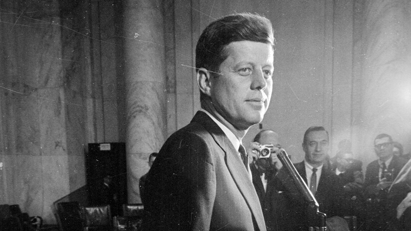JF Kennedy black & white;format portrait;male;Roles Occupations;Rallies Public Speaking;Presidents;Premiers;American;North America;KEY 712400 FR 7 5th January 1960:  American politician John Fitzgerald Kennedy (1917 - 1963), during nominations for the Dem