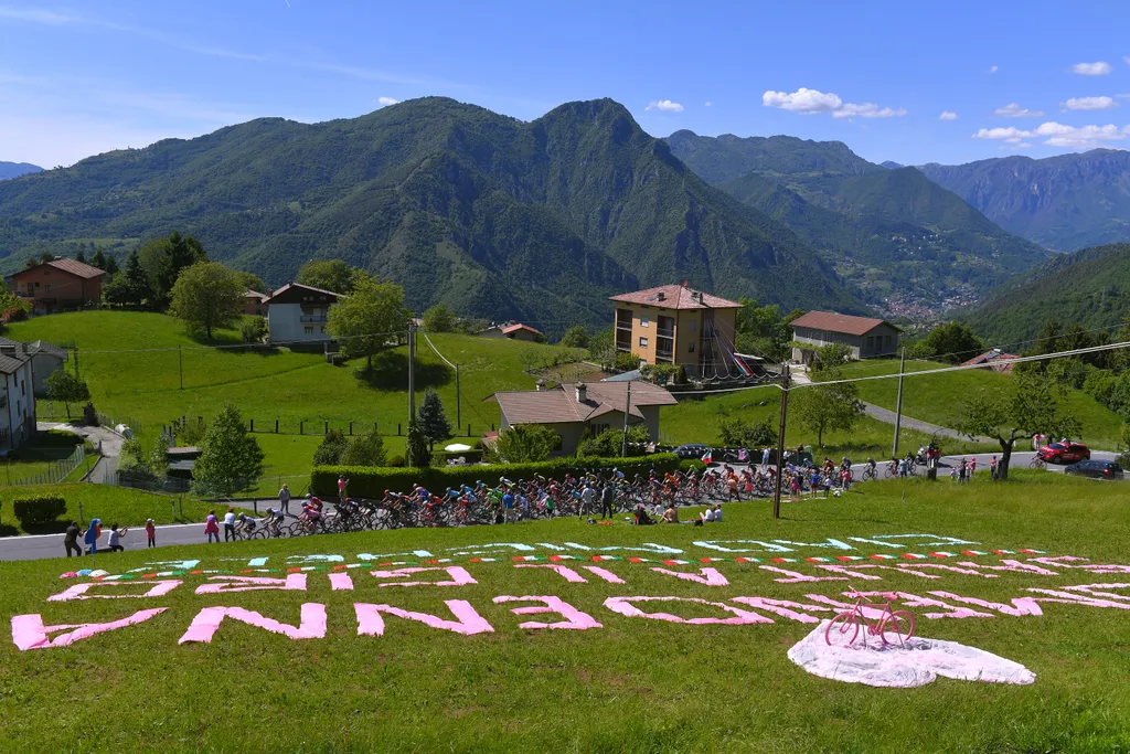 CYCLING - GIRO 2017 - TOUR OF ITALY - STAGE 15 CYCLING Cyclisme ETAPE 15 GIRO Italie Italy SPORT STAGE 15 Tour UCI WORLD 