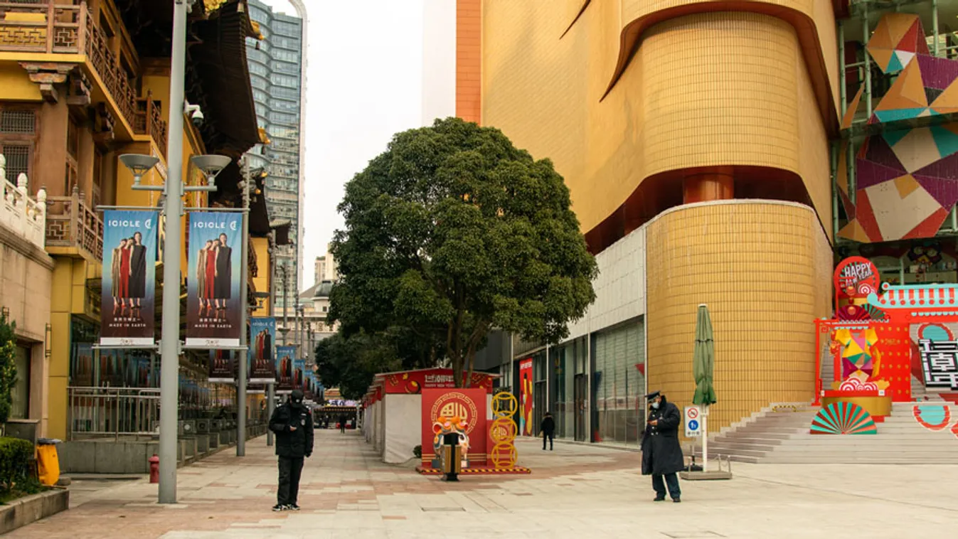 Ennyire kihaltak a koronavírus miatt Sanghaj mindig nyüzsgő utcái - Megdöbbentő fotók 