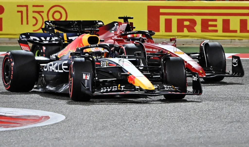 Forma-1, Bahreini Nagydíj, Max Verstappen, Red Bull, Charles Leclerc, Ferrari 