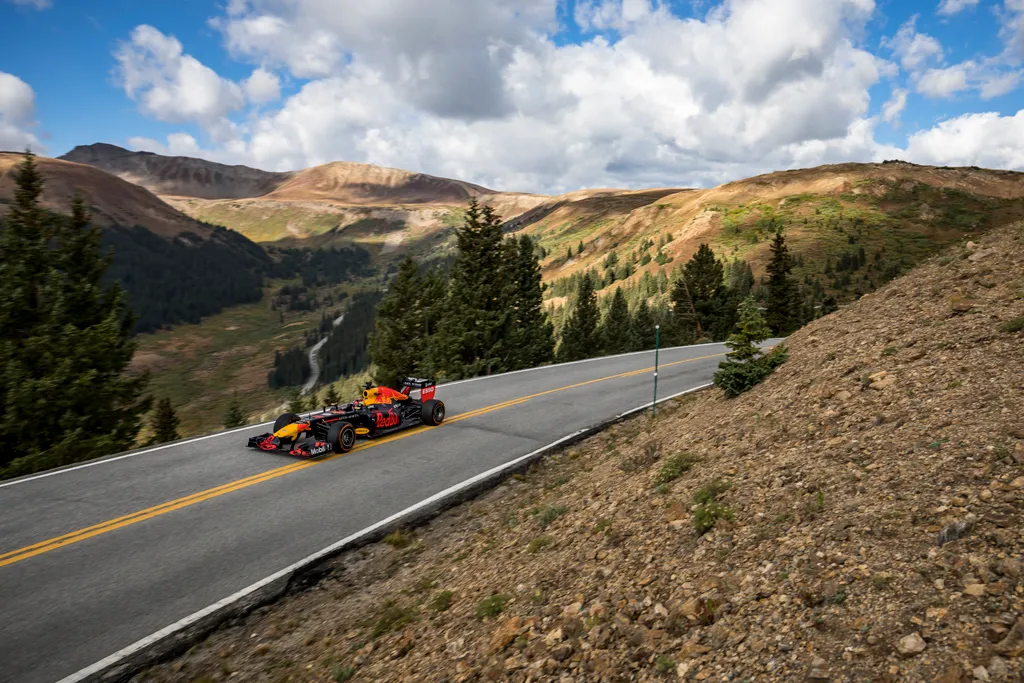 Forma-1, Red Bull Racing USA Road Trip, Independence Pass, Colorado 