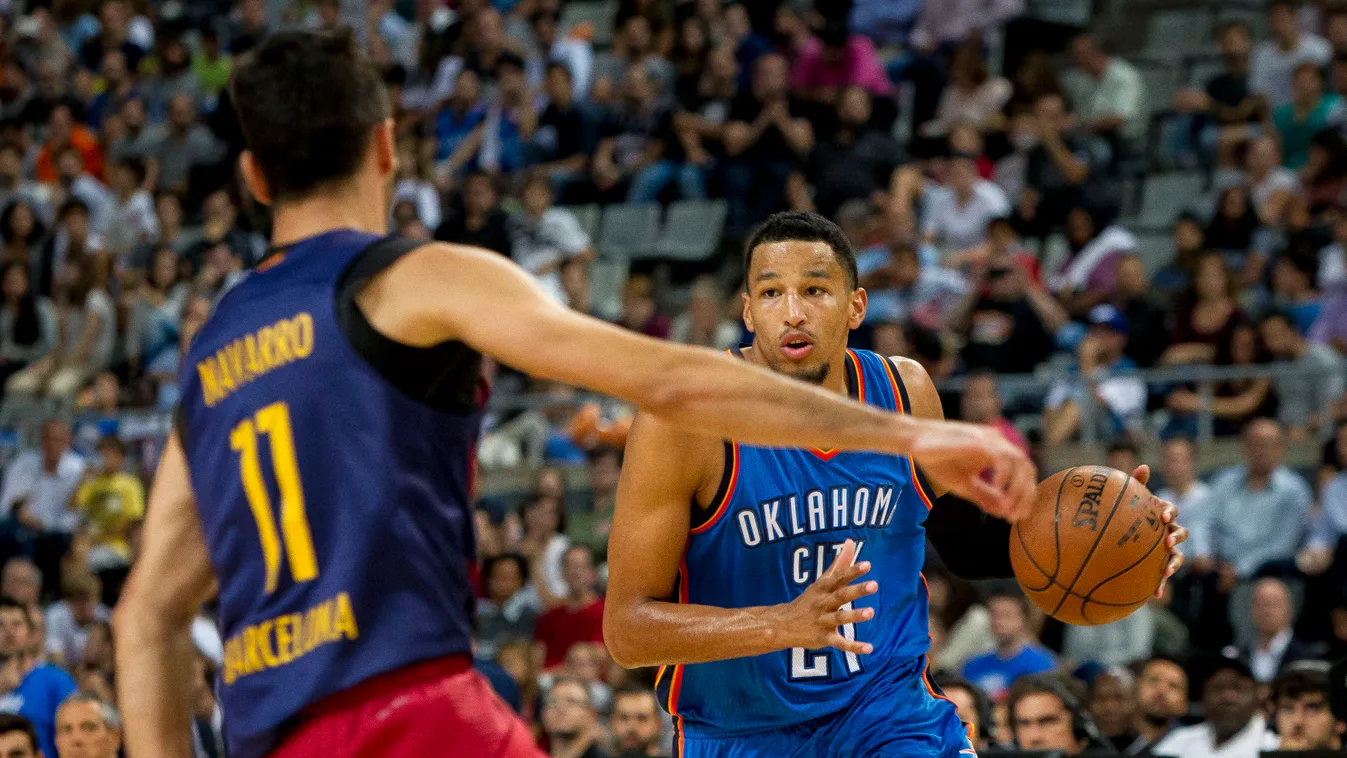 FC Barcelona Lassa v Oklahoma City Thunder - NBA Global Games Spain 2016 SPORT Oklahoma BASKETBALL MATCH basket nba Barcelona nurphoto Ball Barcelona - Spain Basketball - Ball Basketball - International Leagues Basketball - Sport FC Barcelona Bŕsquet HORI