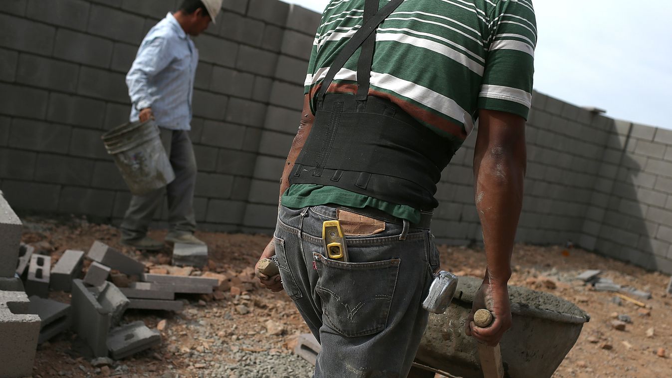 feketemunka, segédmunkások dolgoznak egy arizónai építkezésen 
