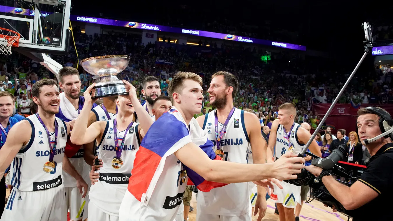 Slovenia vs Serbia : FIBA EuroBasket 2017 BASKETBALL celebrate Male TROPHY Cup MEN'S basketballer 2017 FIBA EuroBasket 