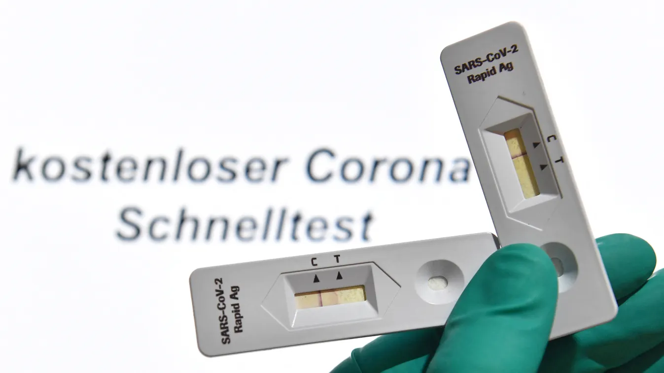 Topic picture Corona Antigen rapid test. pathogen consequences coronavirus measures free of charge VM SARS-CoV-2 testing smear Covid-19 throat swab spread pandemic corona crisis test person rapid test contact block databaseREST Rapid Ag Corona Horizontal 