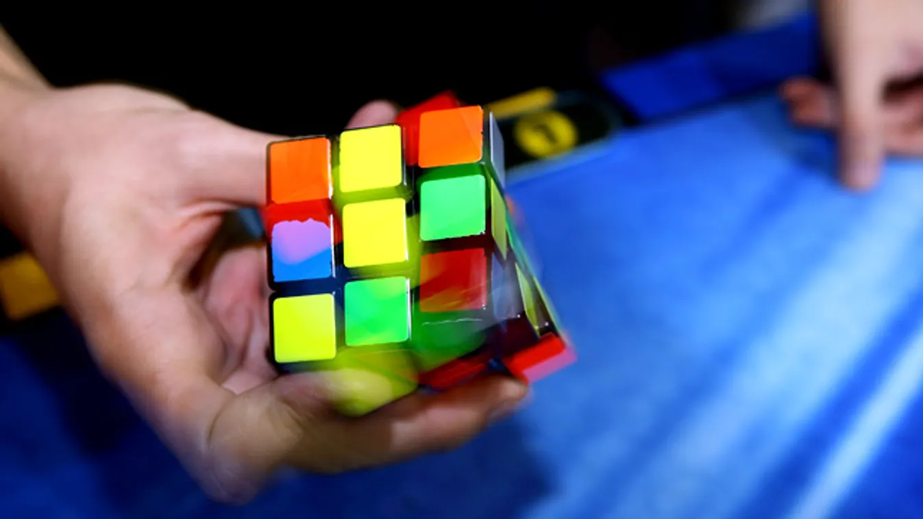 Rubik-kocka, kockazsonglőrök, video 