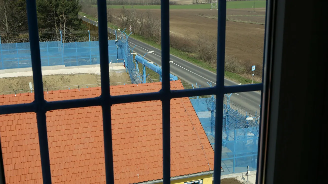 Martonvásári börtön rács ablak
Közép-Dunántúli Országos Büntetés-Végrehajtási Intézet 