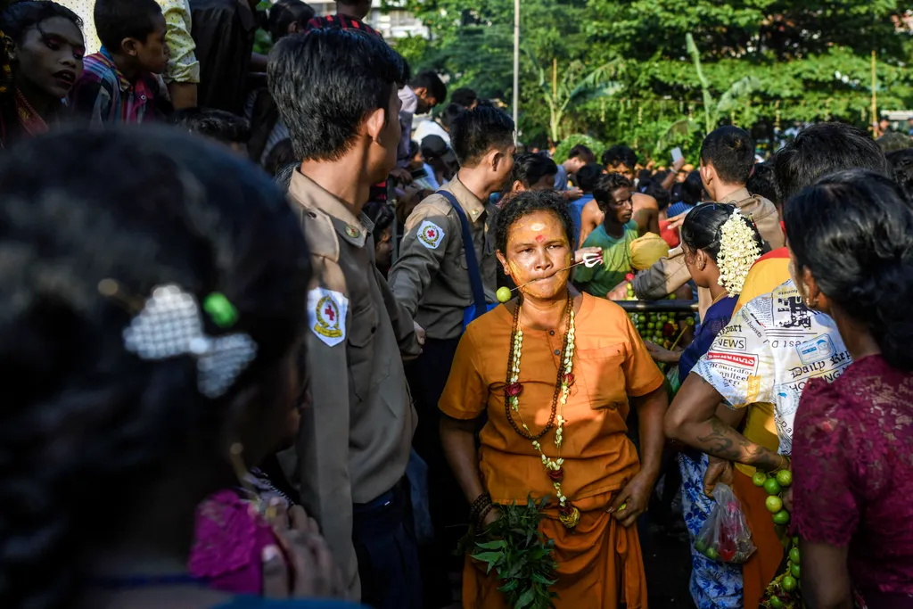 vallás, Hinduizmus, fesztivál, tűz séta, Yangon, Burma, Myanmar, 2023. 05. 28. 