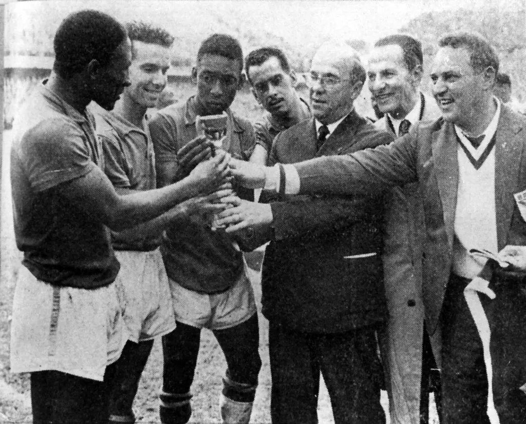 Pelé galéria, foci, 2022.12.29., világbajnok brazil labdarúgó, Preparation for 1958 Fifa World Cup Square Horizontal SQUARE FORMAT 