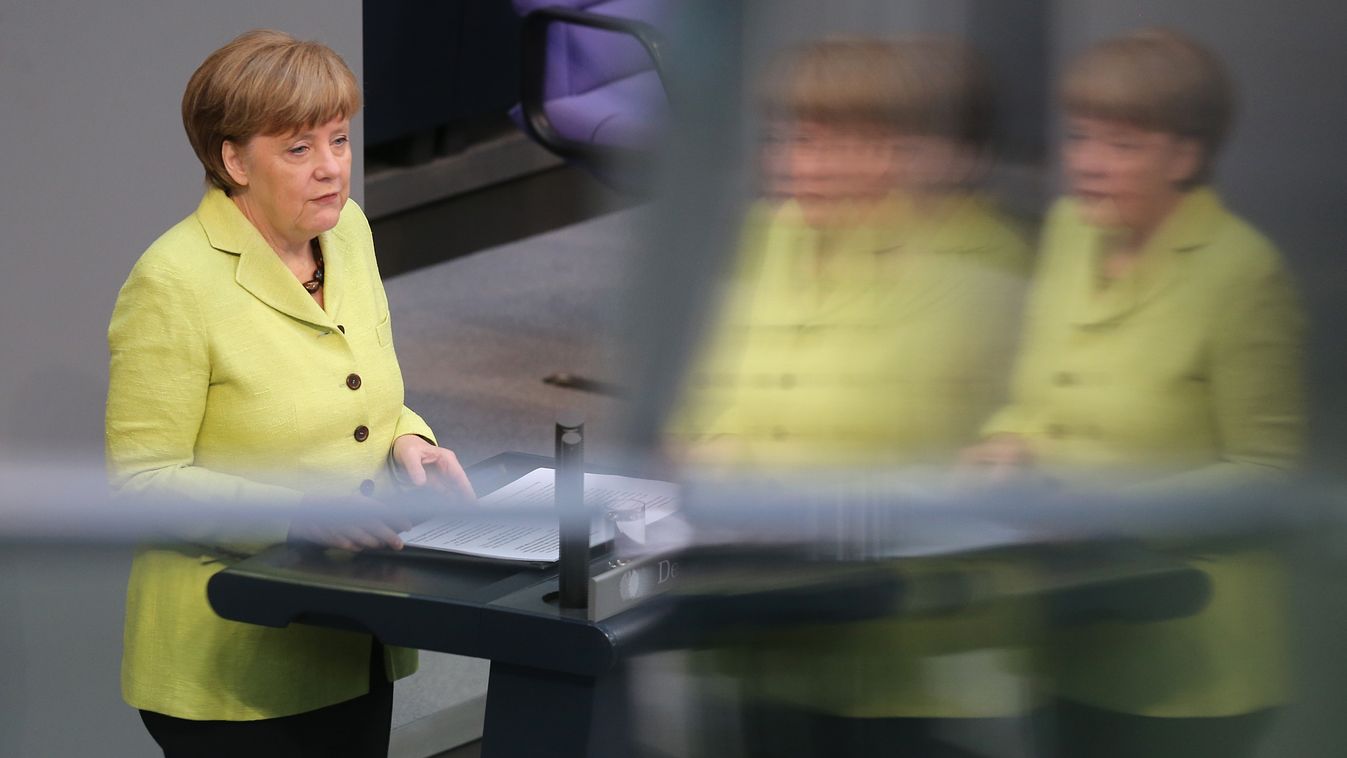 German Bundestag GESTURE SQUARE FORMAT Angela Merkel német kancellár beszédet mond a német parlament alsóházában, a Bundestagban n. Rigában ezen a napon kezdődik az EU-tagállamok és a keleti partnerségi programban részt vevő országok csúcstalálkozója. 

h