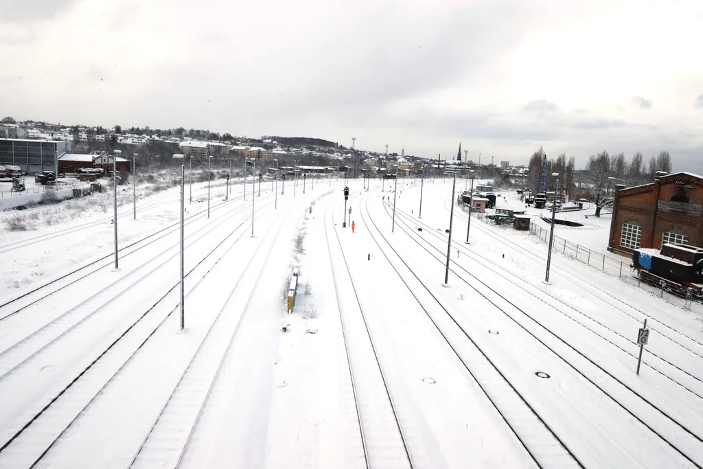 Snowfall in Thuringia Weather Web winter's onset Horizontal TRAFFIC SNOW TRACK 
