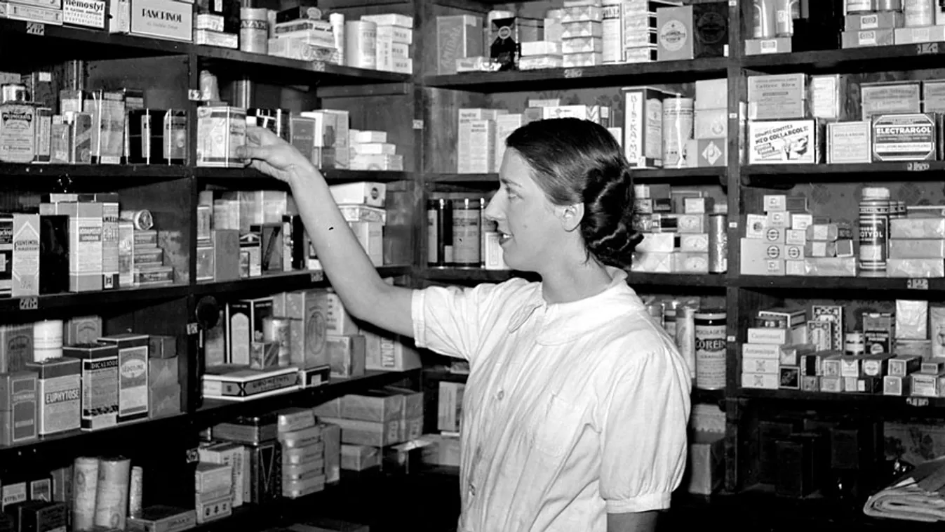 januártól a főgyógyszerésznek legalább 25 % részesedése kell legyen a patikában, gyógyszertár 1935-ben