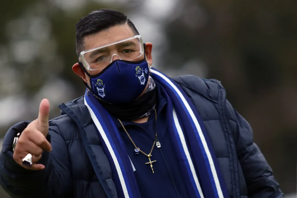 health virus pandemic Horizontal HEADSHOT THUMBS UP PROTECTIVE MASK ALTERNATIVE PROTECTION MASK GLASSES, Diego Maradona 