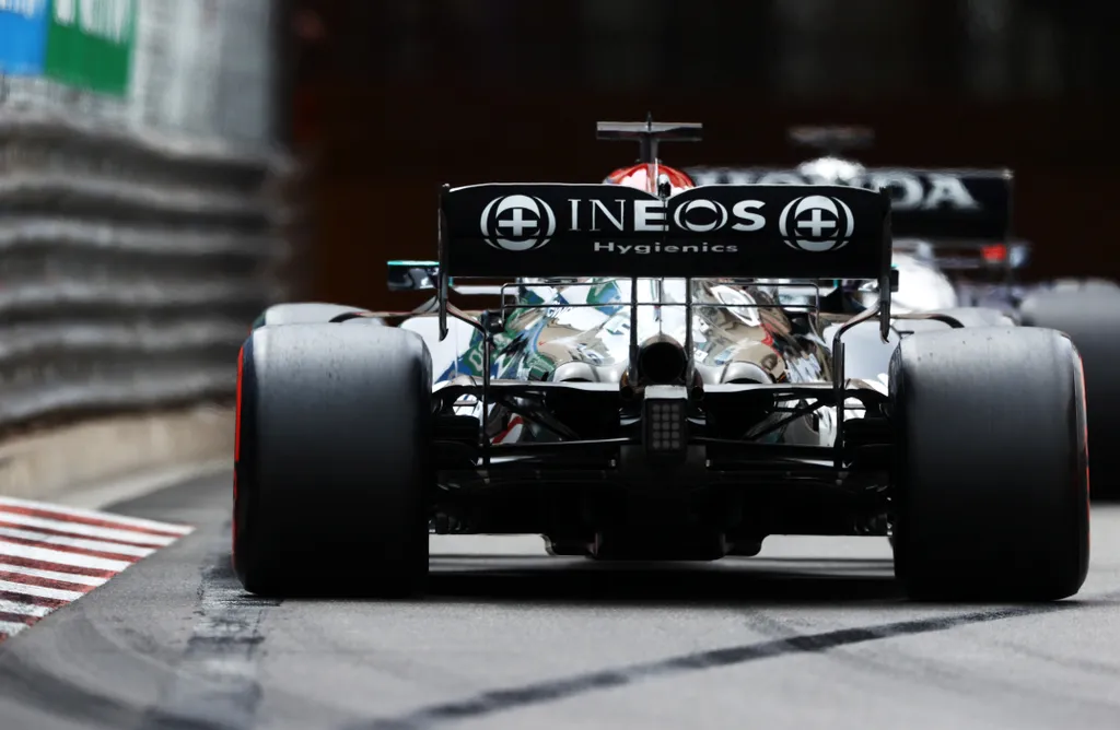 Forma-1, Lewis Hamilton, Mercedes, Monacói Nagydíj, Ineos logo 