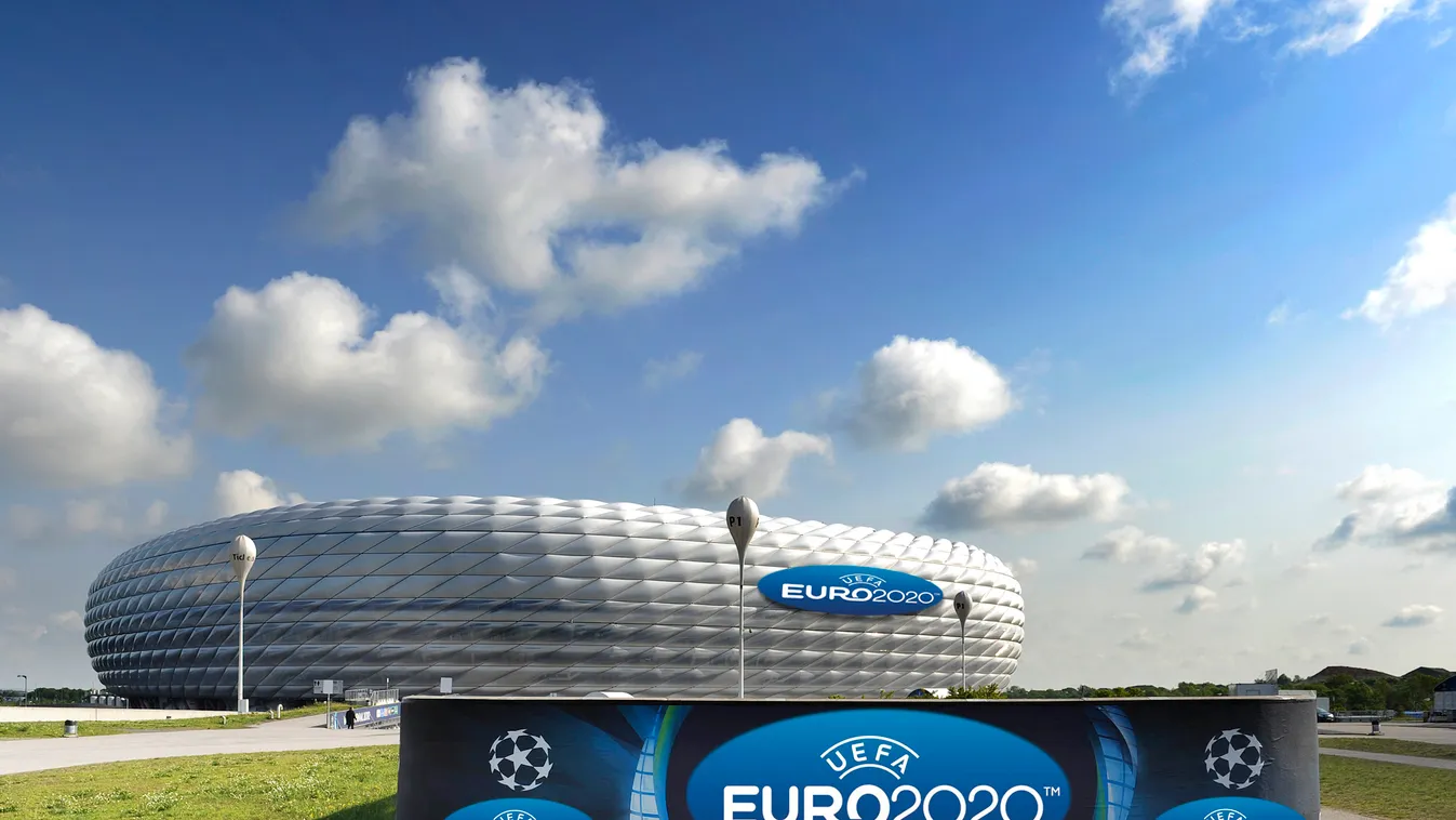 UEFA EURO 2020 in Muenchen with spectators !. EURO 2020 SPORT SPORTS Sportstaette Sports Field Stadion Stadium SP Football Football Soccer current sport Horizontal 