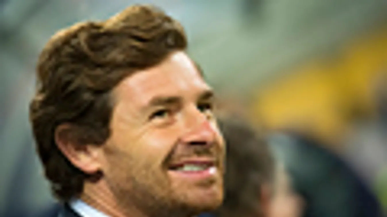 Andre Villas-Boas, a Tottenham edzője mosolyog
