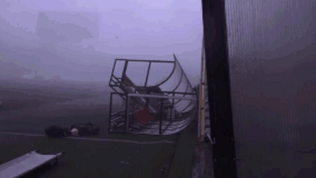 Videoton vihar a focipályán GIF címlap 