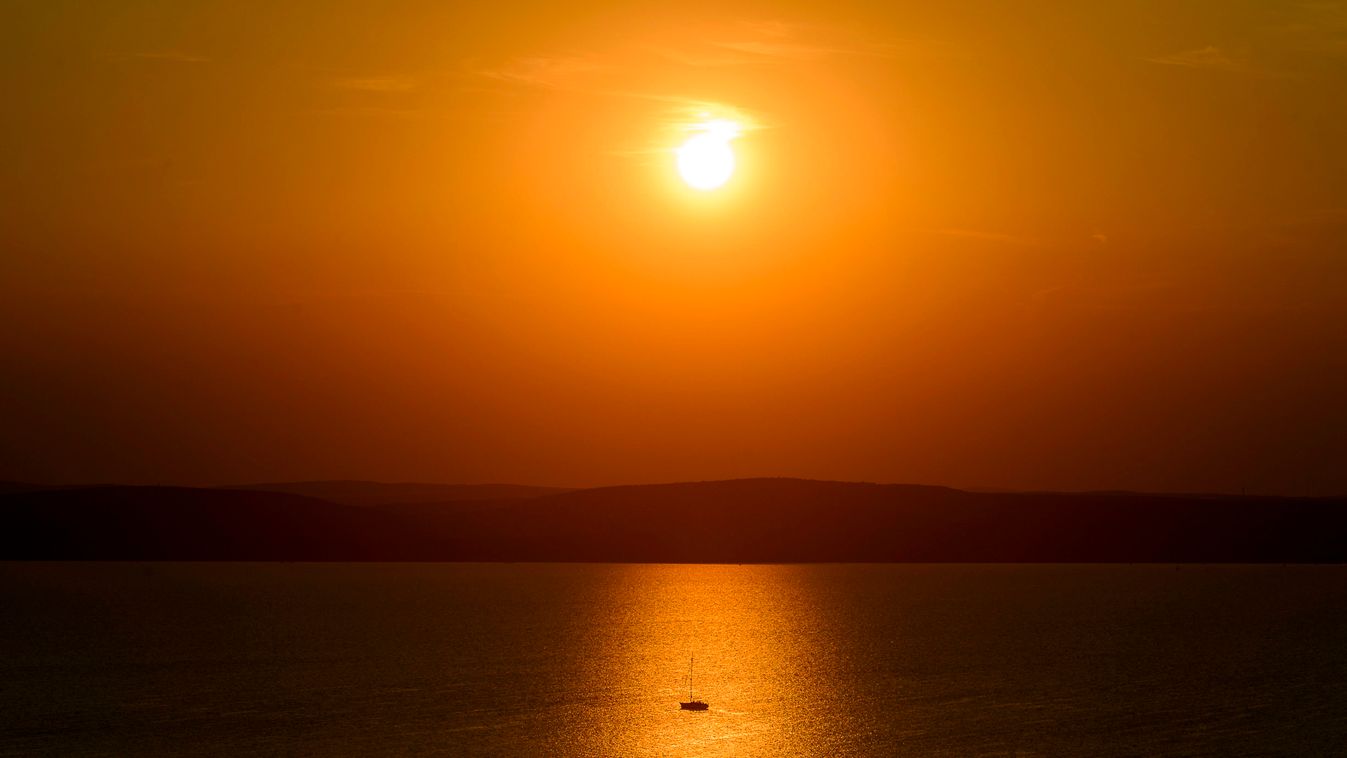 Balaton, hajó, naplemente, sziluett TÁJ, tó, aranyszínű, lenyugvó, nap 