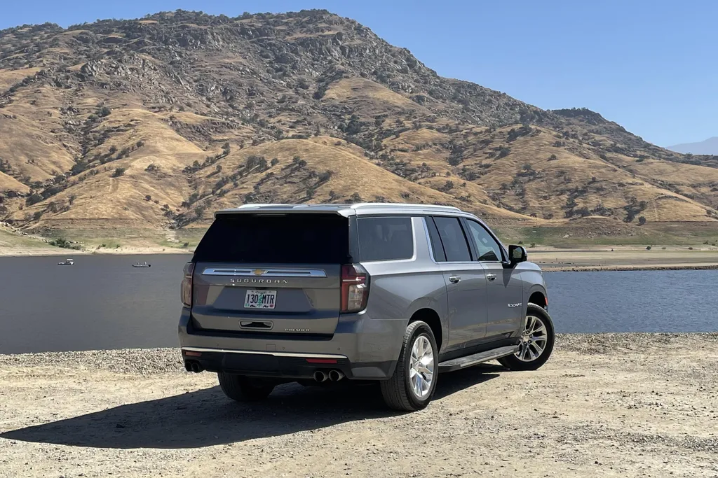 Chevrolet Suburban 