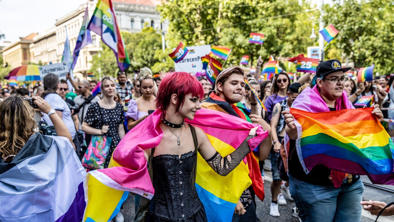 Pride-felvonulás Budapesten, Pride, Budapest, Budapest Pride 2021, LMBTQ, LMBT, LGBT, 2021.07.24. 