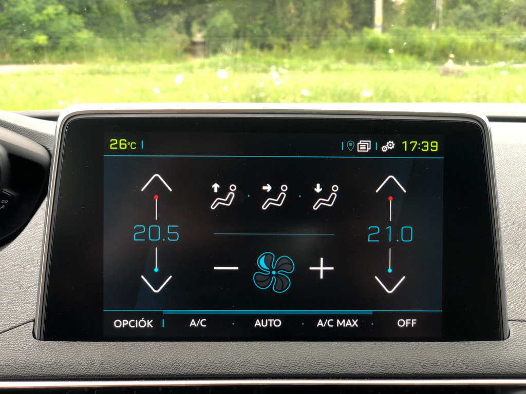 Peugeot 3008 Hybrid4 teszt (2020) 
