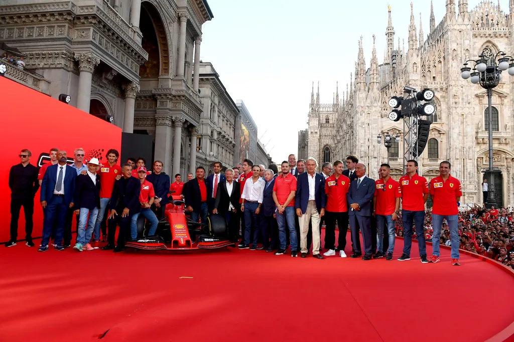 Forma-1, Scuderia Ferrari pilóták, Piazza del Duomo 