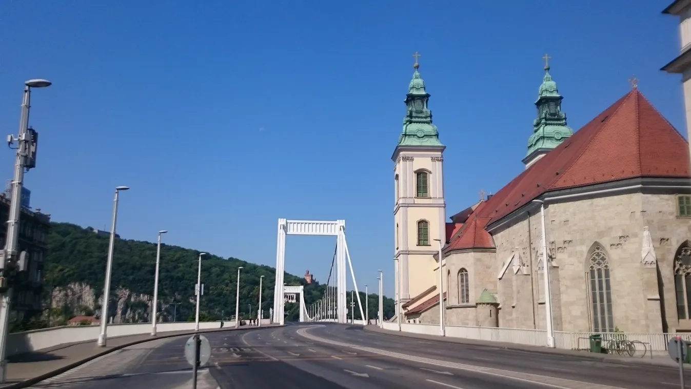 Robbanótest kiemelése a Dunából, 2018. július 5., Budapest I., V. és XI. kerület, bomba, hatástalanítás, kiemelés, lezárt Erzsébet híd 