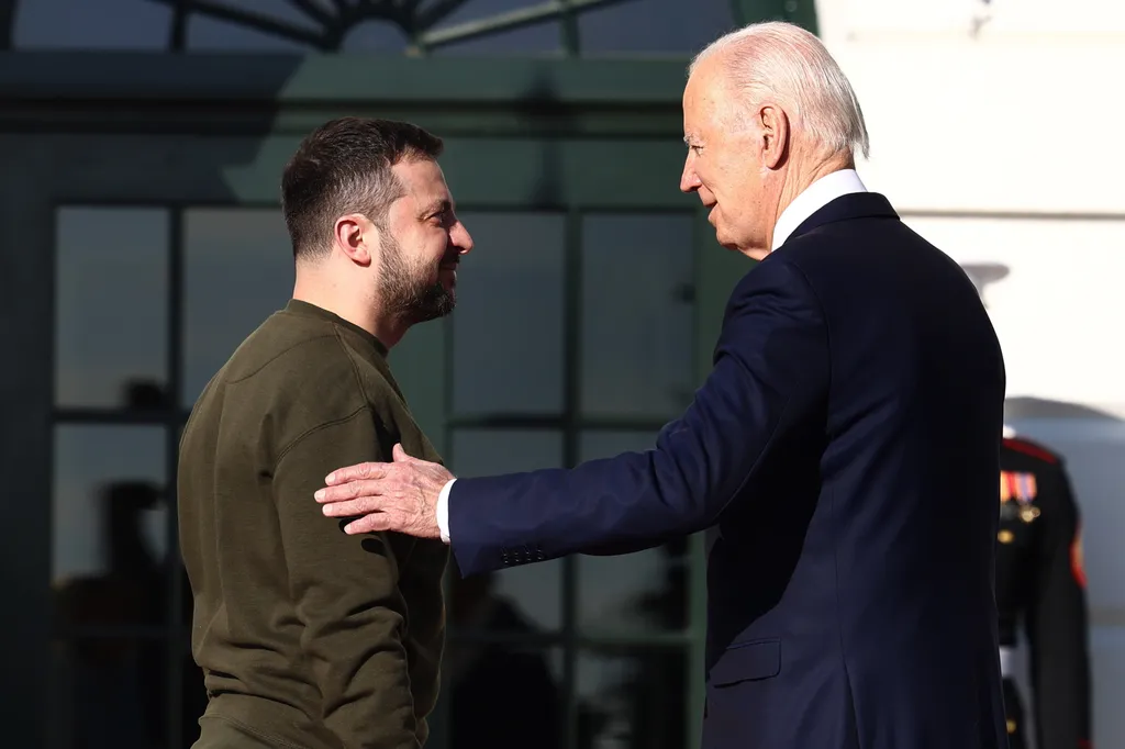 BIDEN, Joe; ZELENSZKIJ, Volodimir 