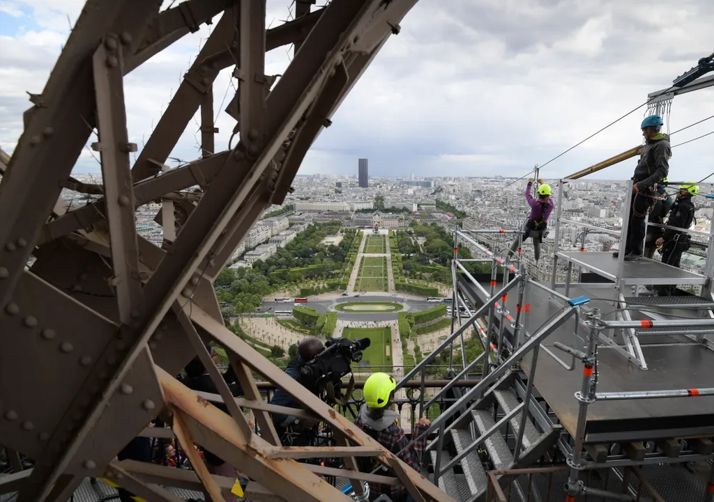 Eiffel-torony drótkötélpálya 