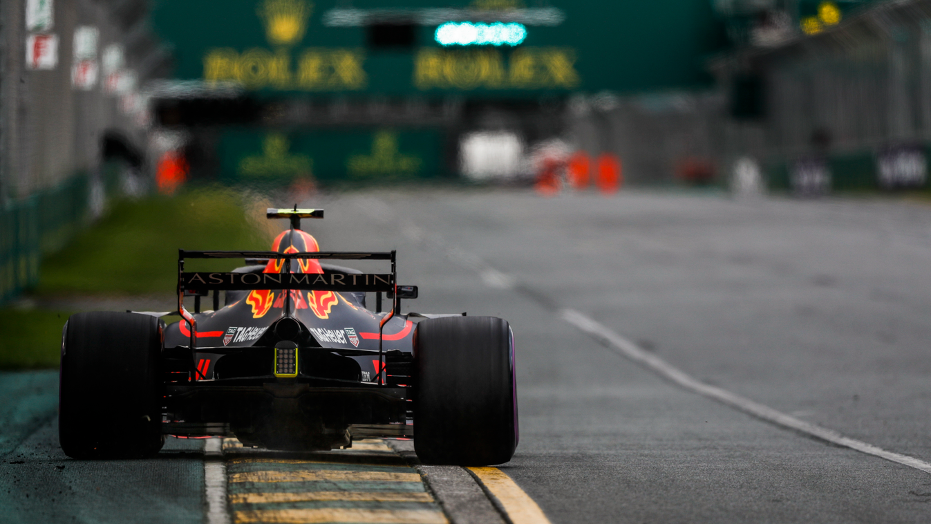 A Forma-1-es Ausztrál Nagydíj szombati napja, Max Verstappen, Red Bull Racing, nyitott DRS 