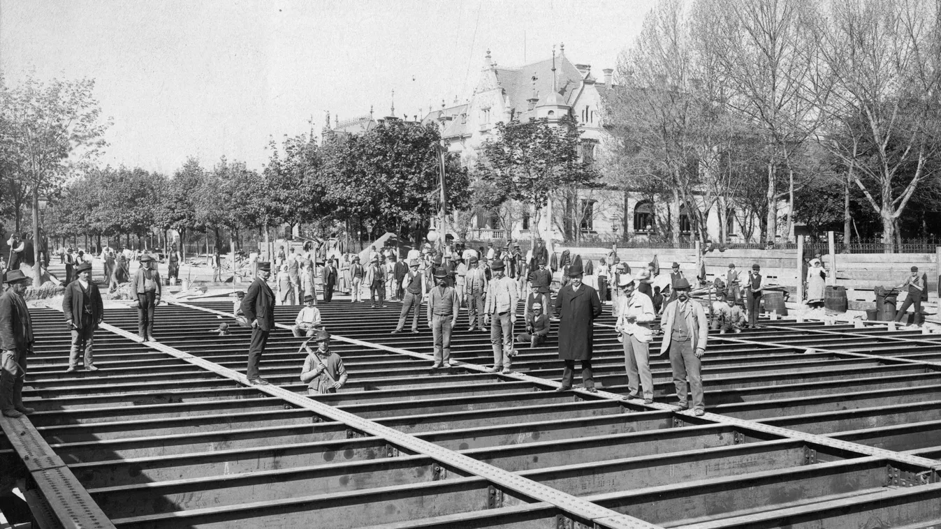 Andrássy út, a Millenniumi földalatti Dózsa György (Aréna) úti állomásának építése, 1895. 