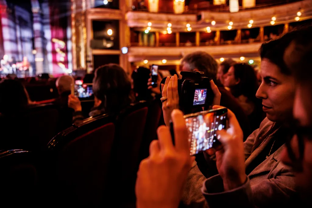 Rengetegen vettek részt a Jekyll és Hyde musical látványos közönségtalálkozóján, Budapesti Operettszínház, 2022. 03.26. 