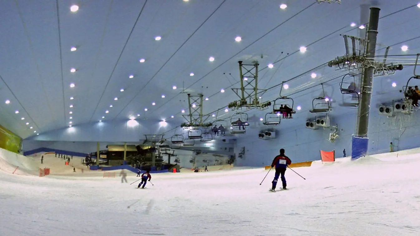 Fedett sípálya Abu-Dzabiban, Ski Dubai
