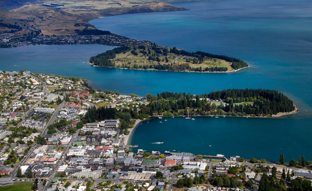 tó, Wakatipu, Új-Zéland, leghosszabb tó, szárazföldi tó, 80 kilométer hosszú 