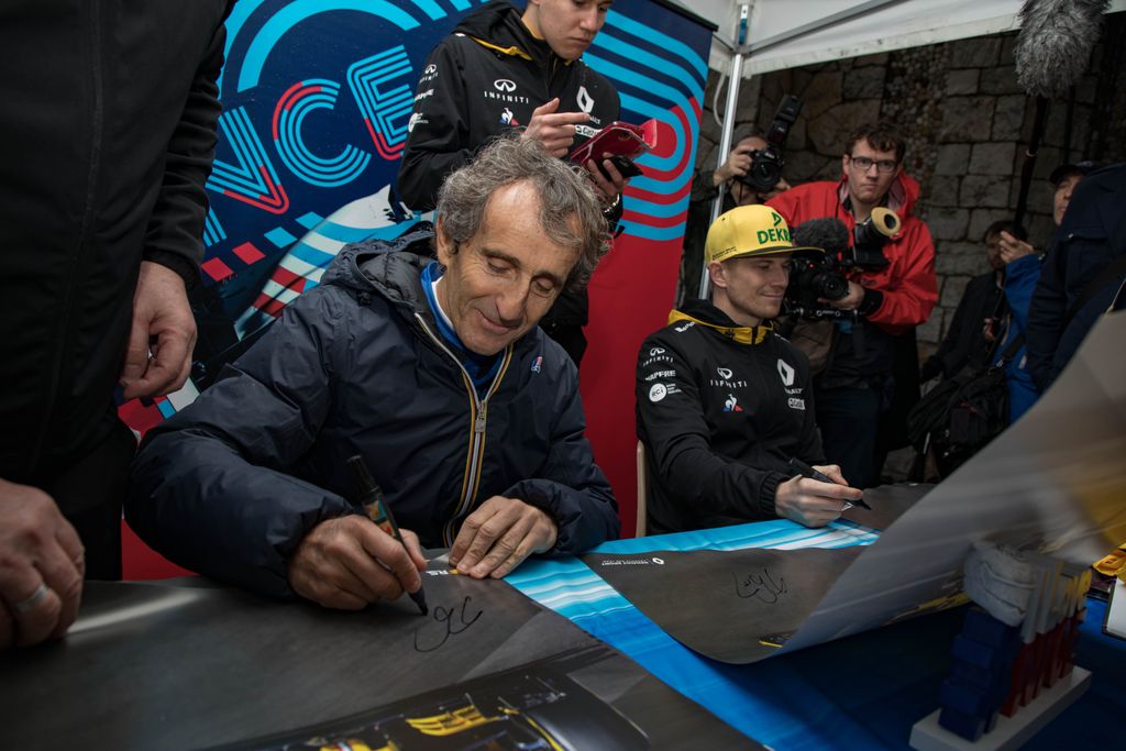 A Renault Forma-1-es utcai parádéja Nizzában, 2018. március 11-én, Alain Prost, Nico Hülkenberg 