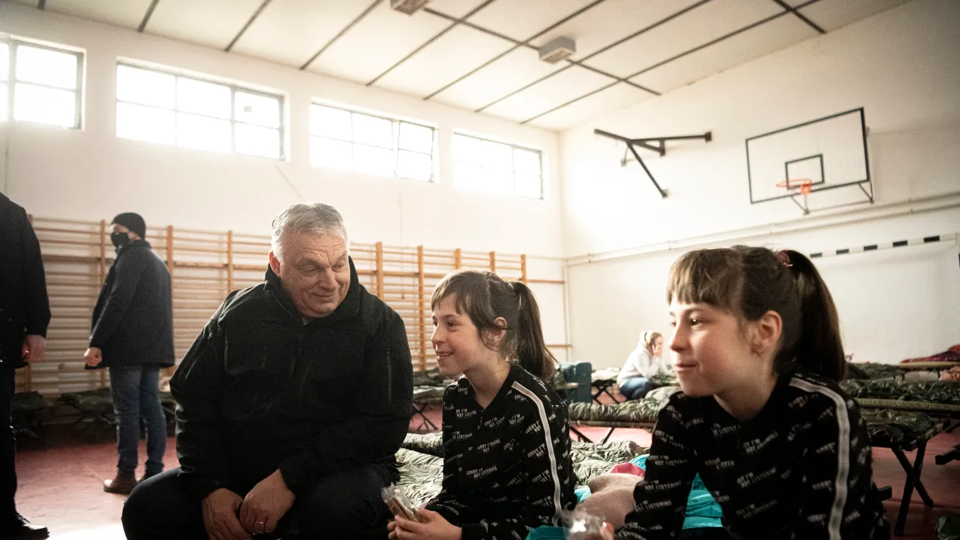 ORBÁN Viktor Orbán Viktor miniszterelnök Beregsurányba látogatott 
