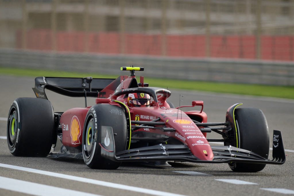 Forma-1, teszt, Bahrein 2. nap, Sainz, Ferrari 