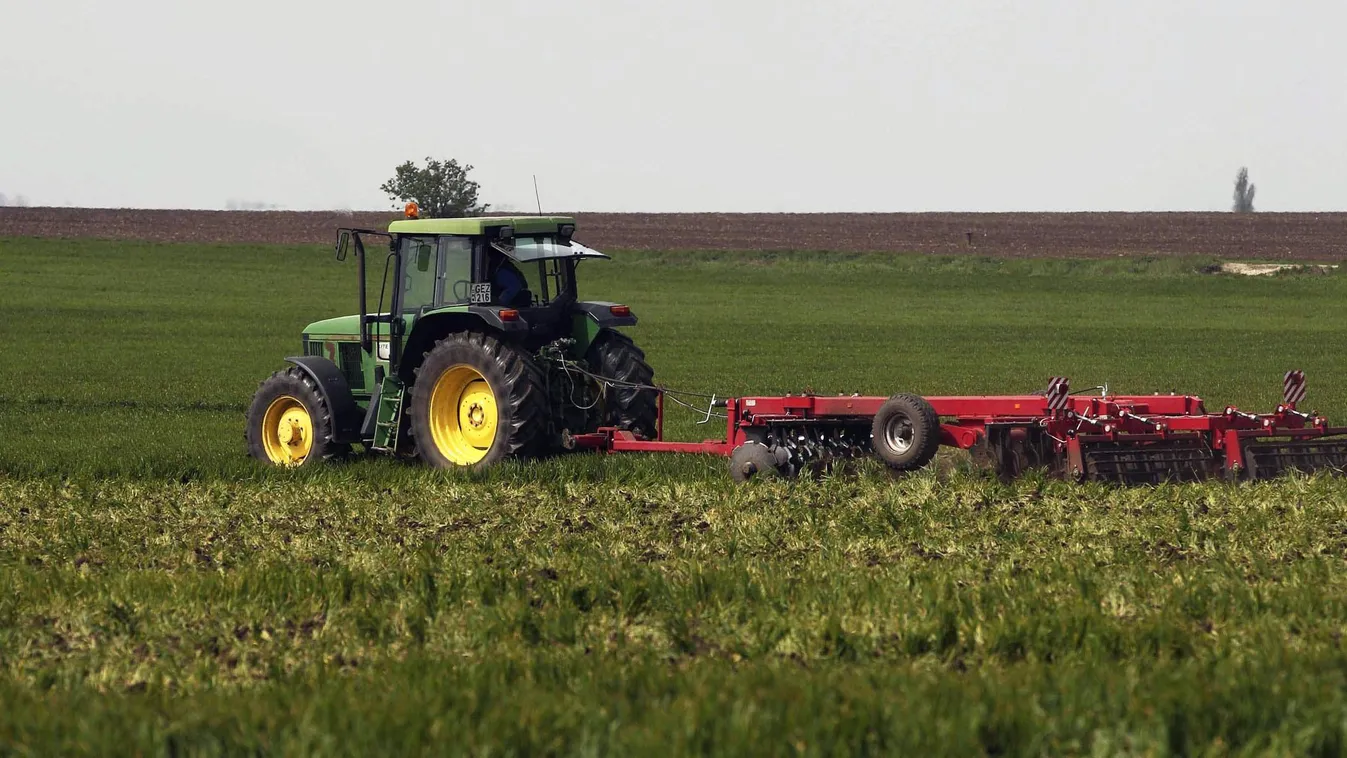 kishantos, földbérlők, földbérlet, földszerződés, ökofarm, greenpeace, traktor, szántás 