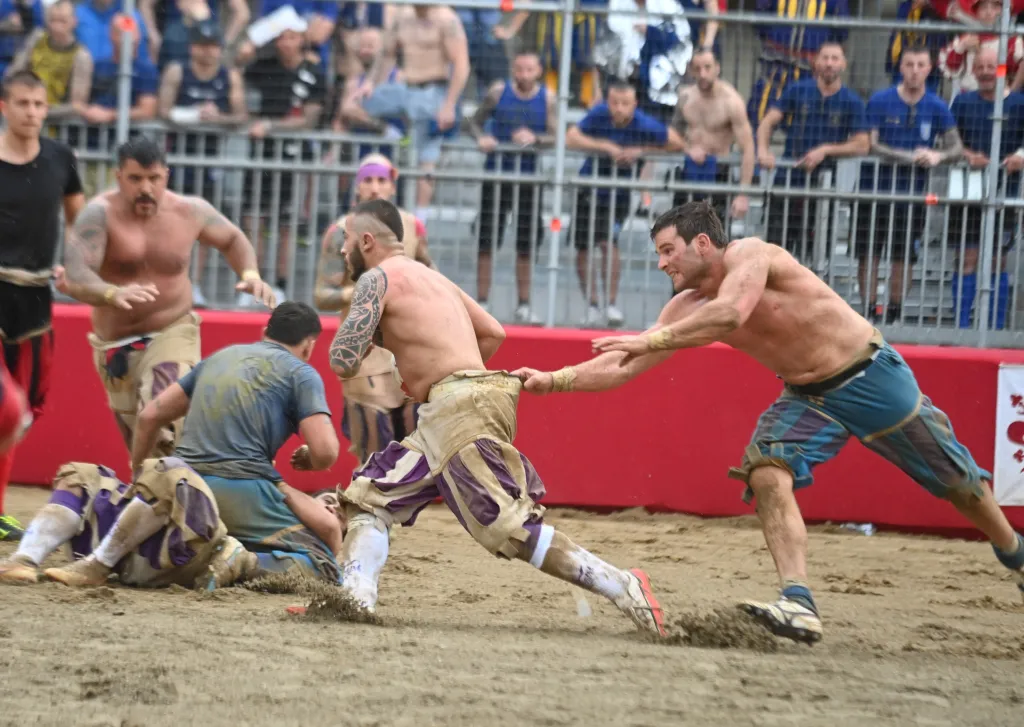 Calcio Storico Fiorentino, sport, történelmi, hagyományőrző, brutális, firenze, játék, küzdelem, labdajáték 