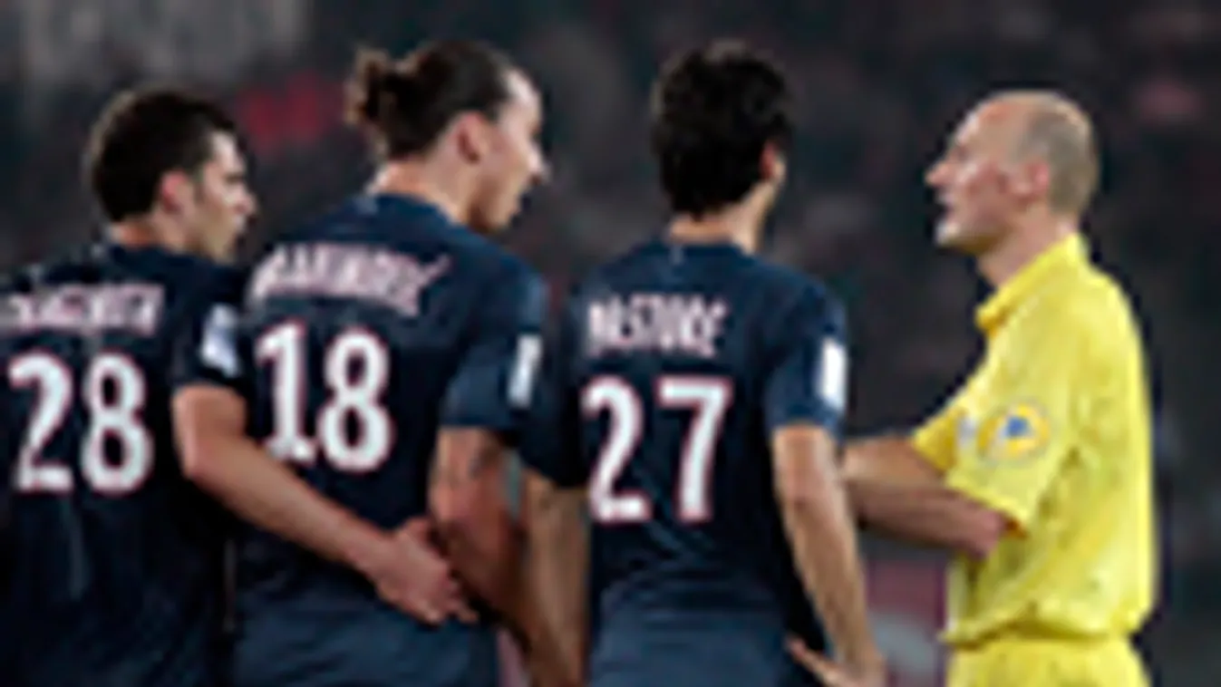 Paris Saint-Germain, Thiago Motta, Zlatan Ibrahimovic, Javier Pastore veszekszenek a francia játékvezetővel, Antony Gautierrel