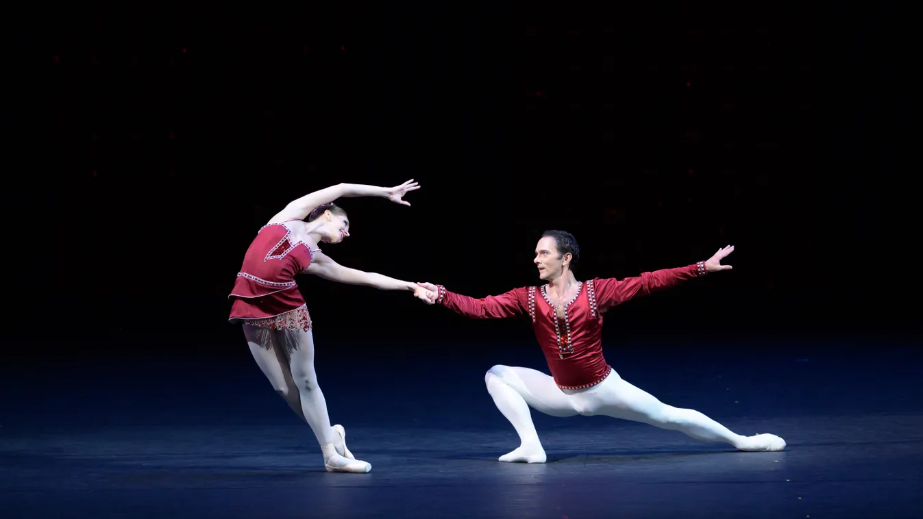 Jelenet az Ékszerek című balettből fotó Natalia Voronova 