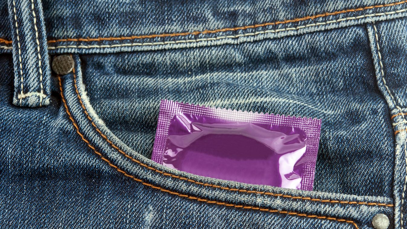 violet condom Adolescence Latex Pocket Jeans Healthy Lifestyle Control Risk Red Lifestyles Condom Contraceptive violet condom packed in jeans pocket 