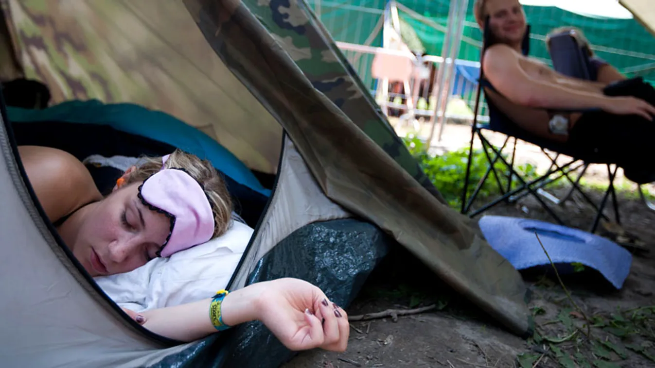 A kempingezés helyreállítja az alvászavarosok biológiai óráját, sátor