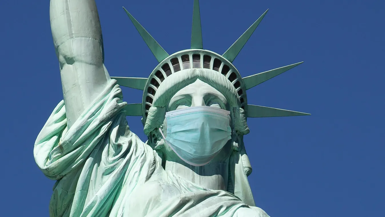 New York-i Szabadság-szobor maszkban 