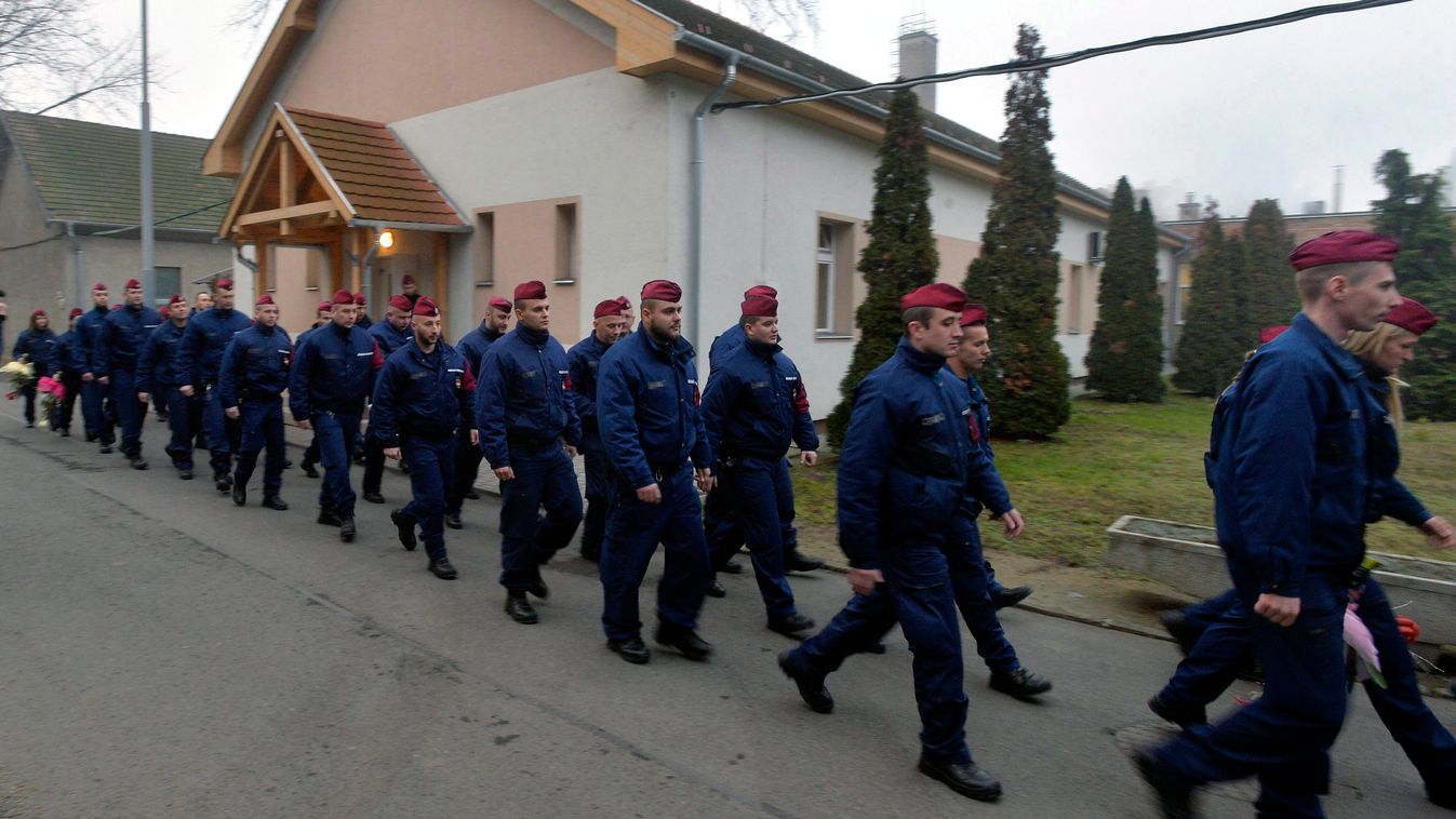Szlovénia, menekültek, rendőrség, magyar rendőrség, kerítés 