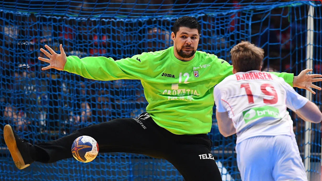handball Horizontal WORLD CHAMPIONSHIP SEMIFINAL GOALKEEPER CLOSE UP ACTION 