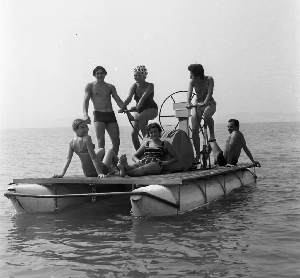 Bulgária,
Szent Konstantin és Szent Ilona
(ekkor Druzsba), tengerpart.
ÉV
1969
tengerpart szocialista nyaralás 